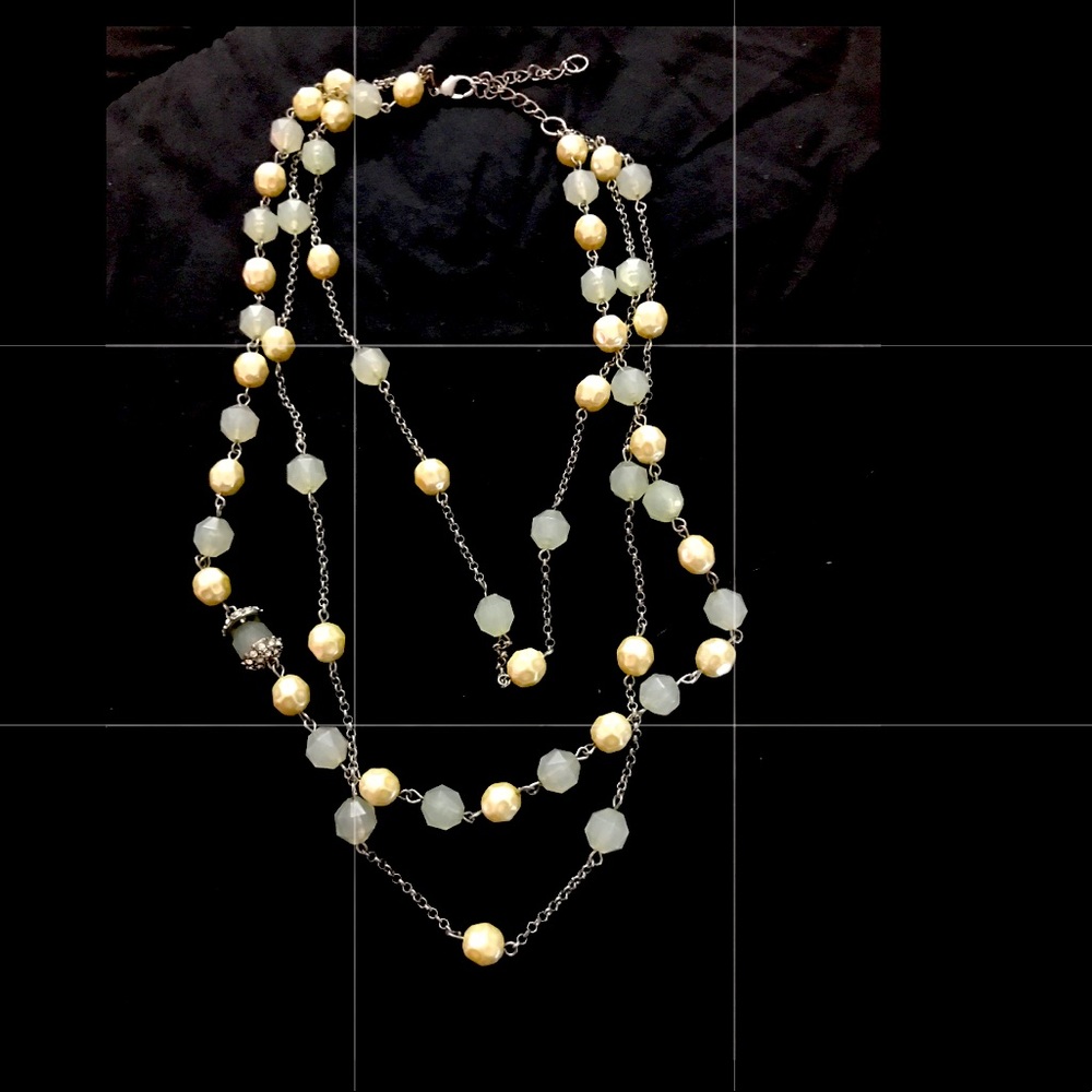 Pearl and turquoise beaded color necklace